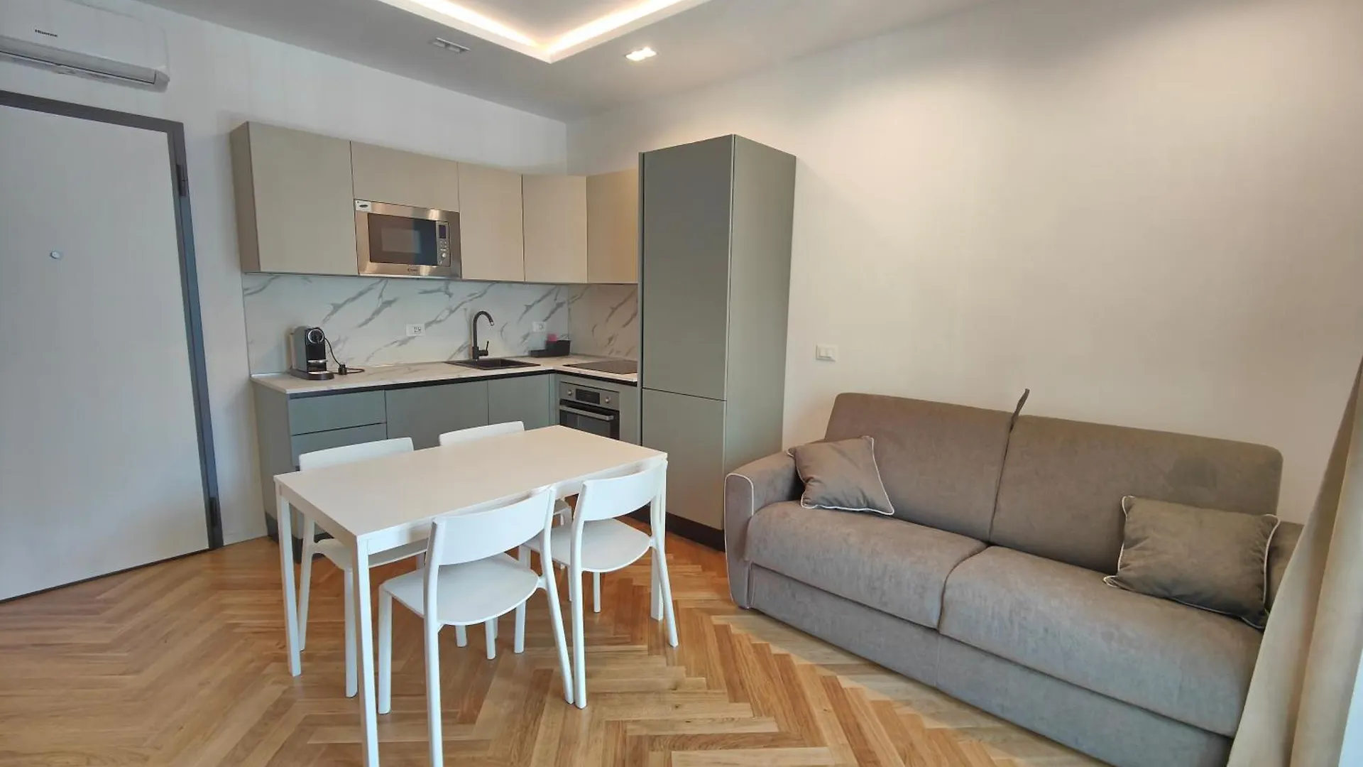 Doria 10 Next To Train Station Apartment Milan